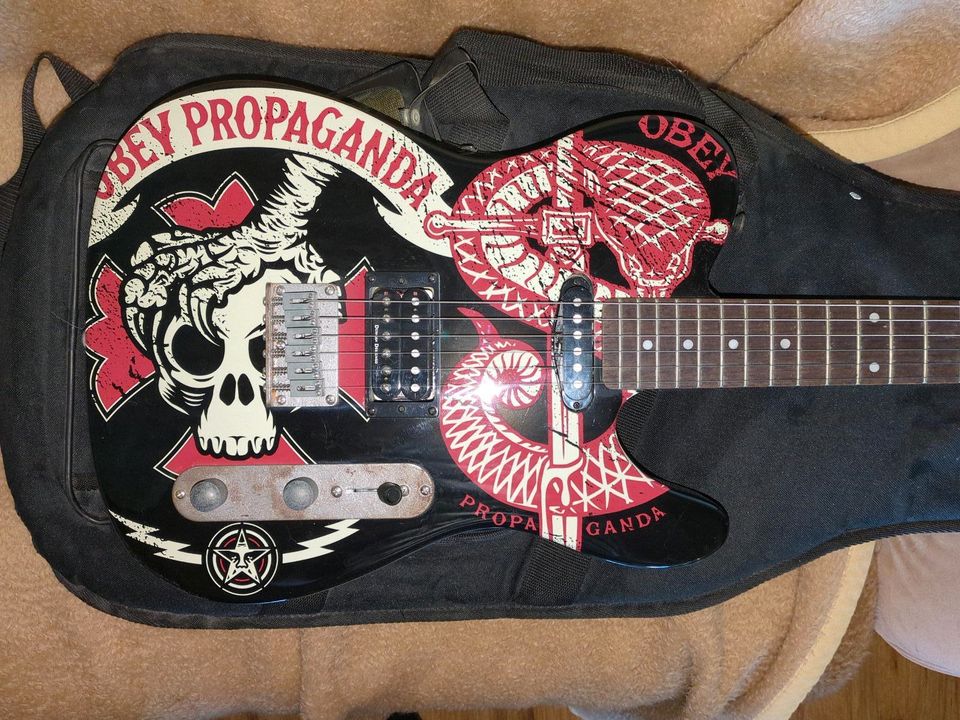Fender Squier Obey Telecaster Obey Propaganda E-Gitarre in Lichtenau