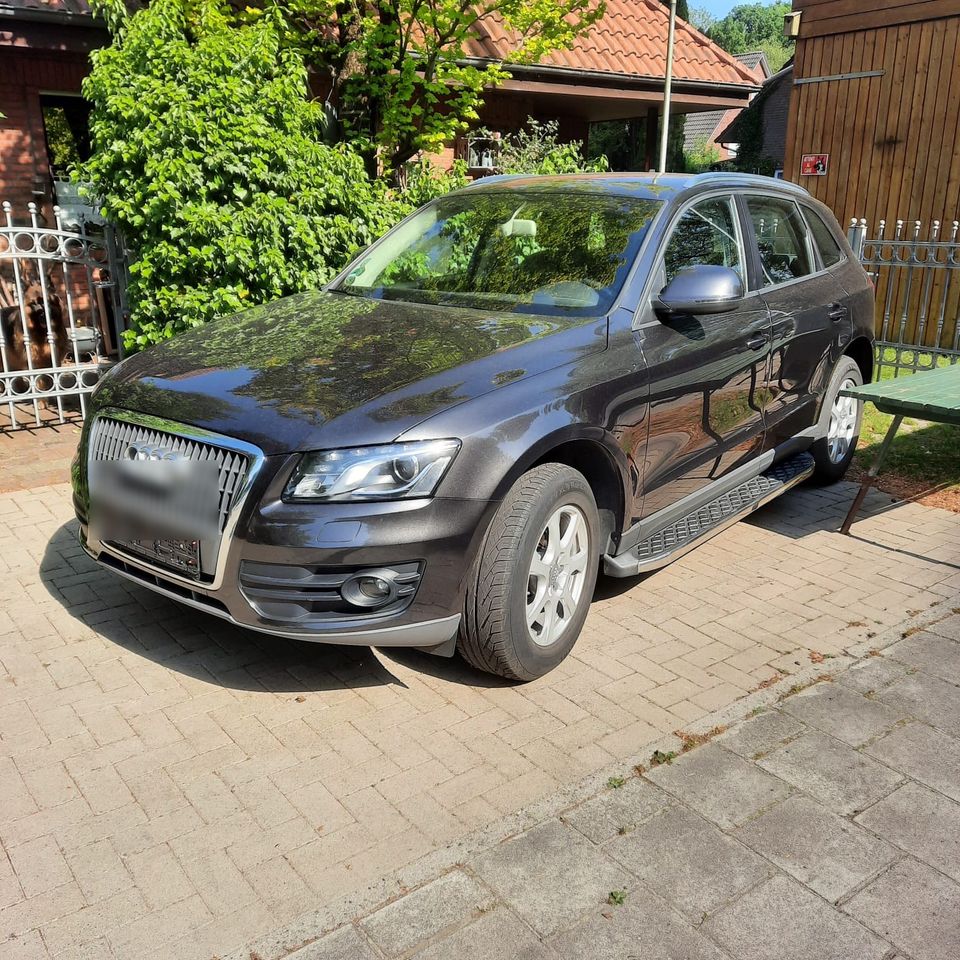 Audi Q5 in einem sehr gepflegten Zustand in Hof (Saale)