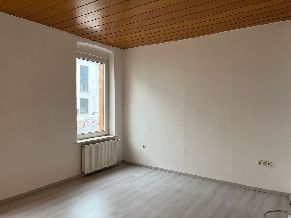 Renovierte 2,5 Zimmer Wohnung direkt am Rhein in Duisburg Laar in Duisburg