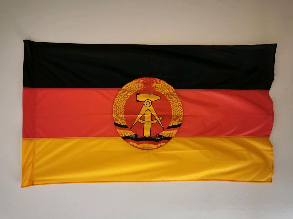 DDR-Fahne Flagge 75x130cm NVA in Dresden