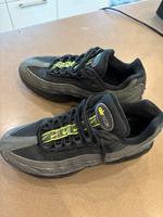Neuw.Nike Schuhe Universal Jungen Air Max95 WT DZ4496001 NP:209€ Hessen - Dornburg Vorschau