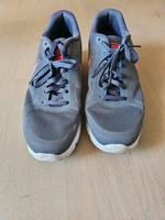Nike Turnschuhe Damen Gr. 42 Sendling - Obersendling Vorschau
