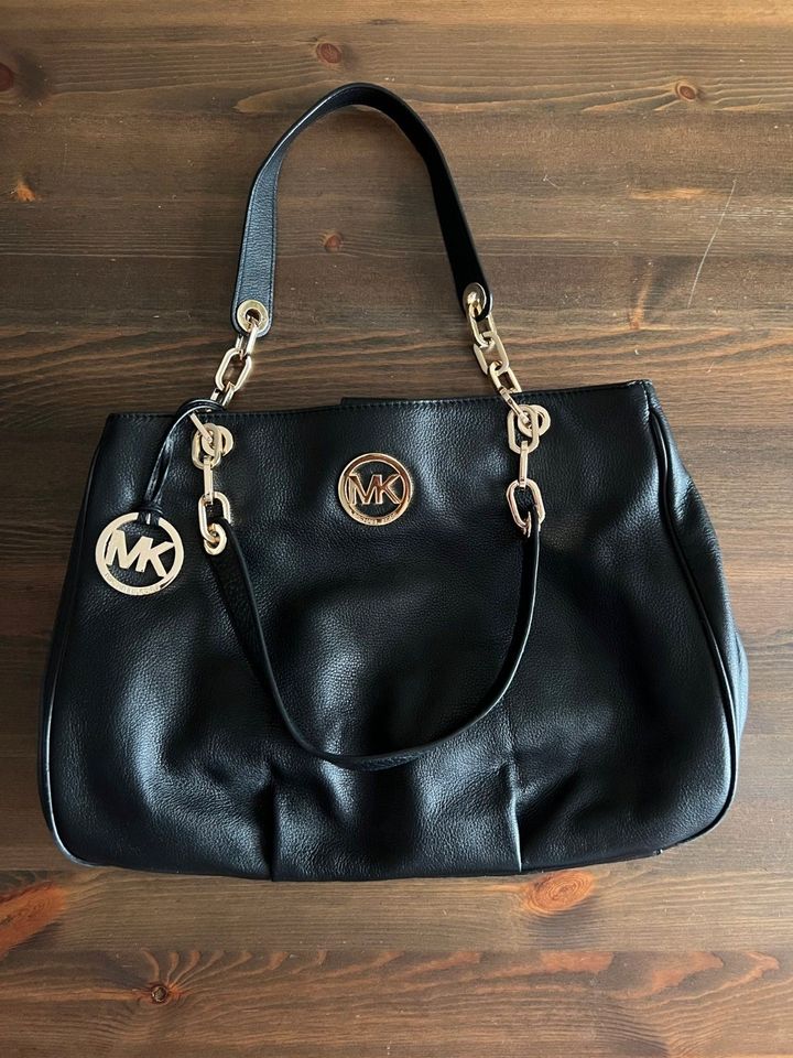 Michael Kors Damen-Handtasche/Umhängetasche Black..Neuwertig in Hamburg