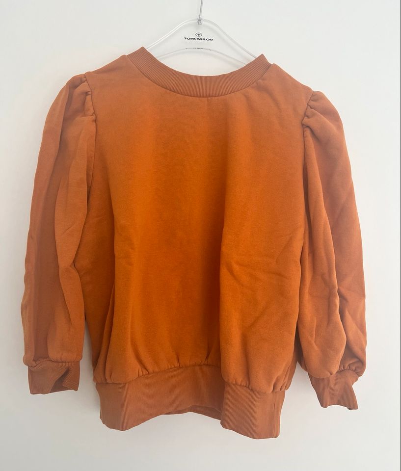 H&M Pulli Pullover Sweatshirt mit Puffärmeln in Pullach