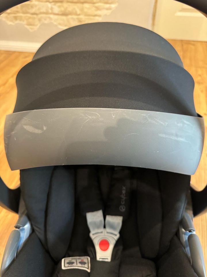 Cybex cloud z i-size + (Babyschale - Autositz) in Wolfsburg