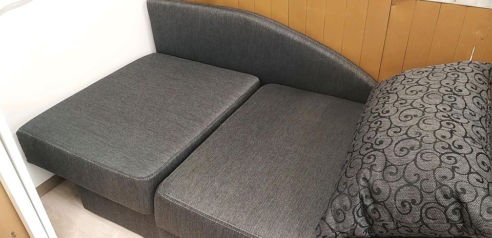 NEU, Gästesofa, Gästeliege, Schlafsofa mit klappbaren  Kopfteil in Potsdam