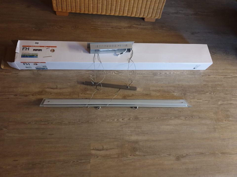 Hängeleuchte dimmbar 80 cm breit silber in Vastorf