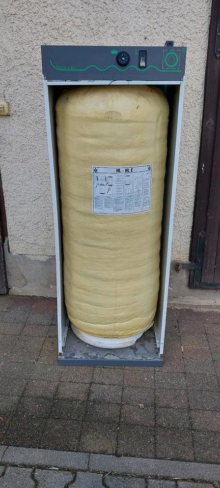 gebrauchter Edelstahl Warmwasserspeicher  210 Litr. in Drei Gleichen