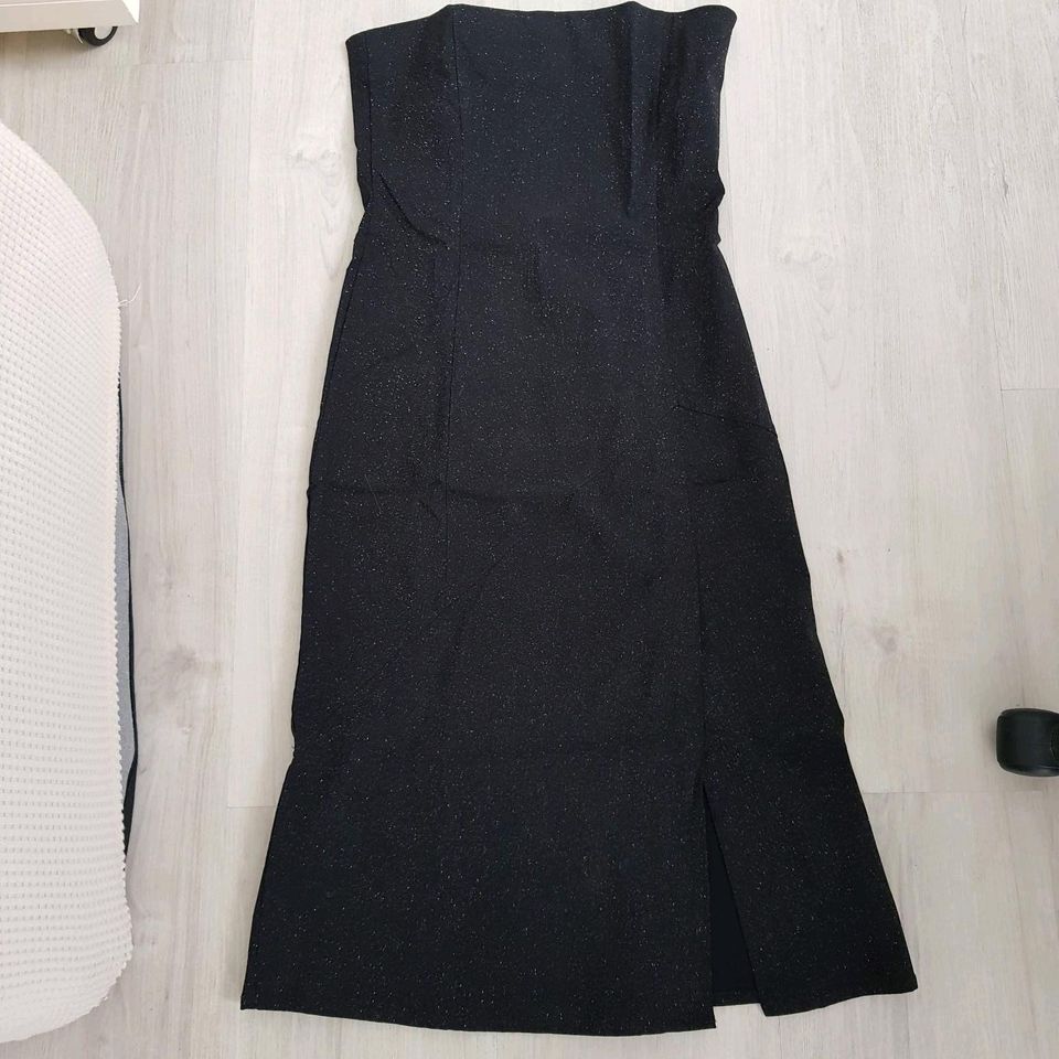 Offshoulderkleid Schwarz, M, mit Etikett in Reilingen