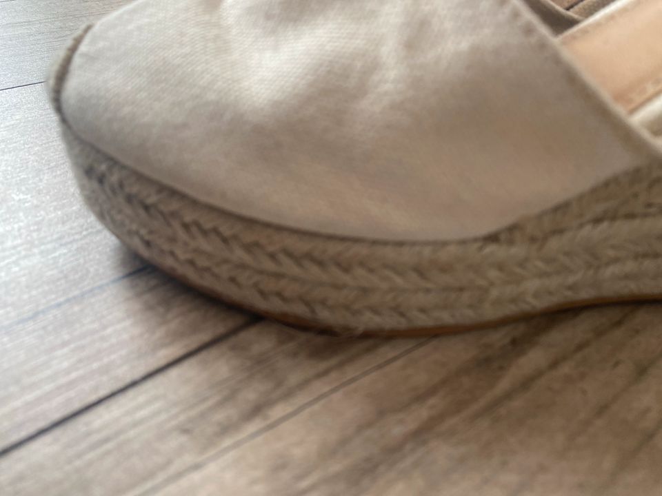 Sandalen ❤️ Damenschuh ❤️ H&M ❤️ Gr. 39 in Emmendingen