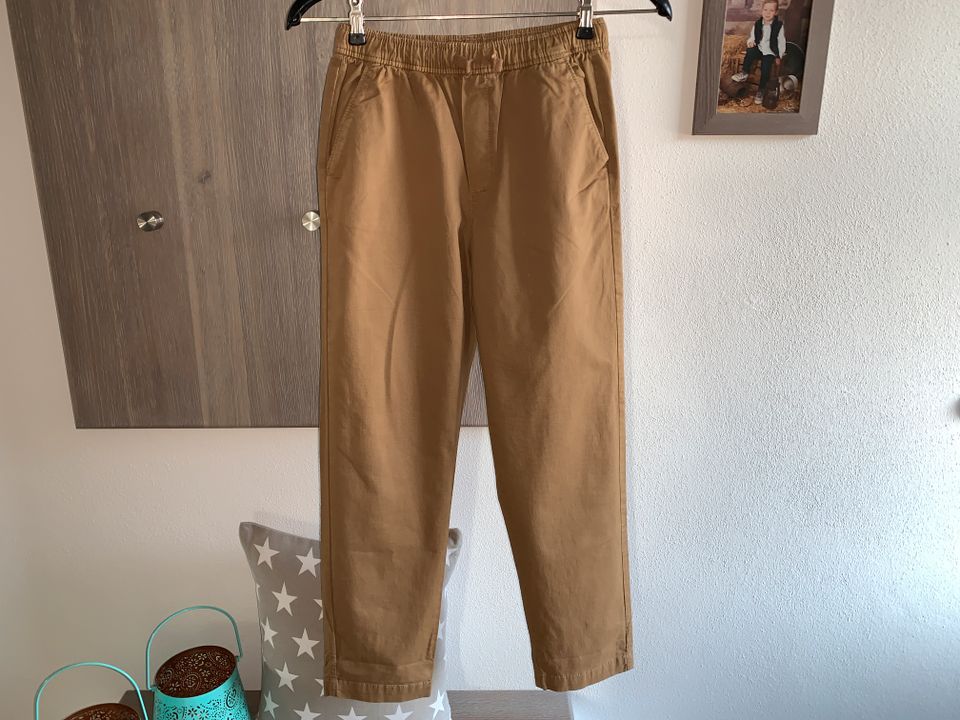 Zara gerade geschnittene Hose Jogger beige Gr. 164 *NEU* in Jörl