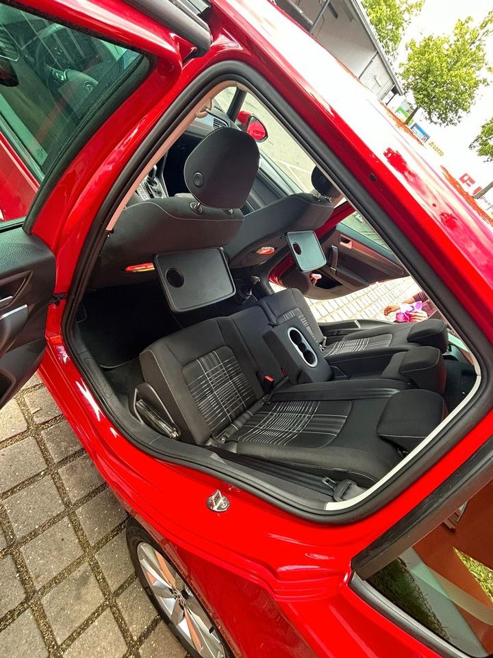 Volkswagen Golf Sportsvan 1.4 TSI 92kW DSG LOUNGE BMT L... in Regensburg