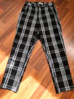 Hollister Hose Gr.S  schwarz/weiß kariert Nordrhein-Westfalen - Velbert Vorschau