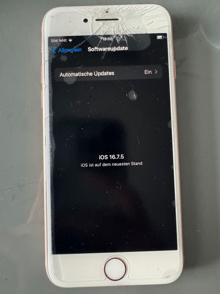Iphone 8 Gold 256Gb mit Displayschaden voll funktionsfähig in Attendorn