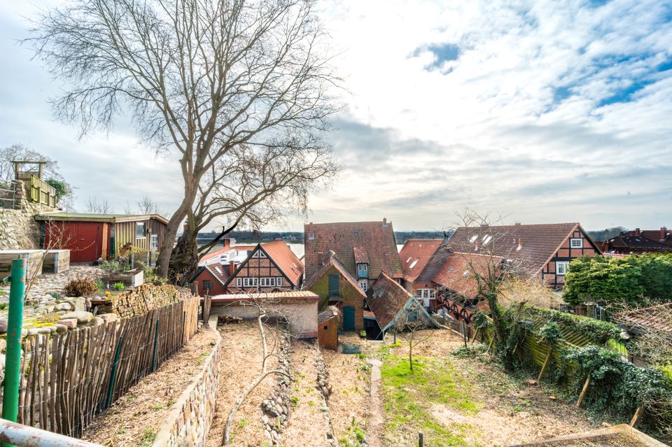 ,,Kalandhaus'' ältestes Haus Lauenburgs- Denkmalgeschütztes Haus mit verschiedenen Nutzungsmöglichkeiten direkt an der Elbe in Lauenburg