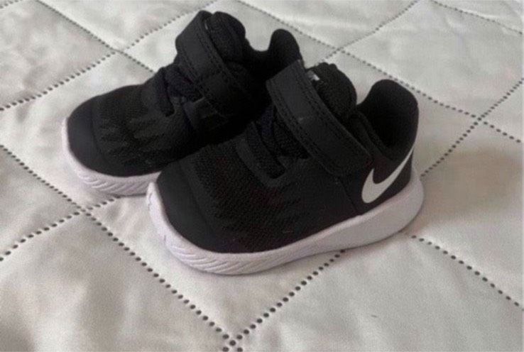 NEUE UNGETRAGENE Baby Nike Schuhe Gr.17 in Hamburg