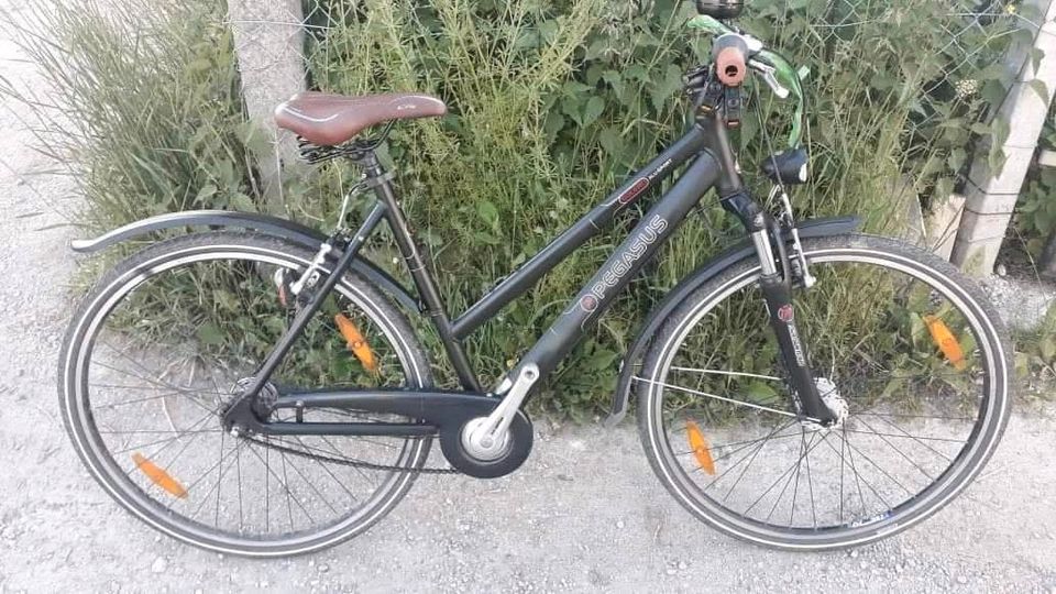 Damen Fahrrad 28zoll 2⃣4⃣ gang kettenschaltung in München