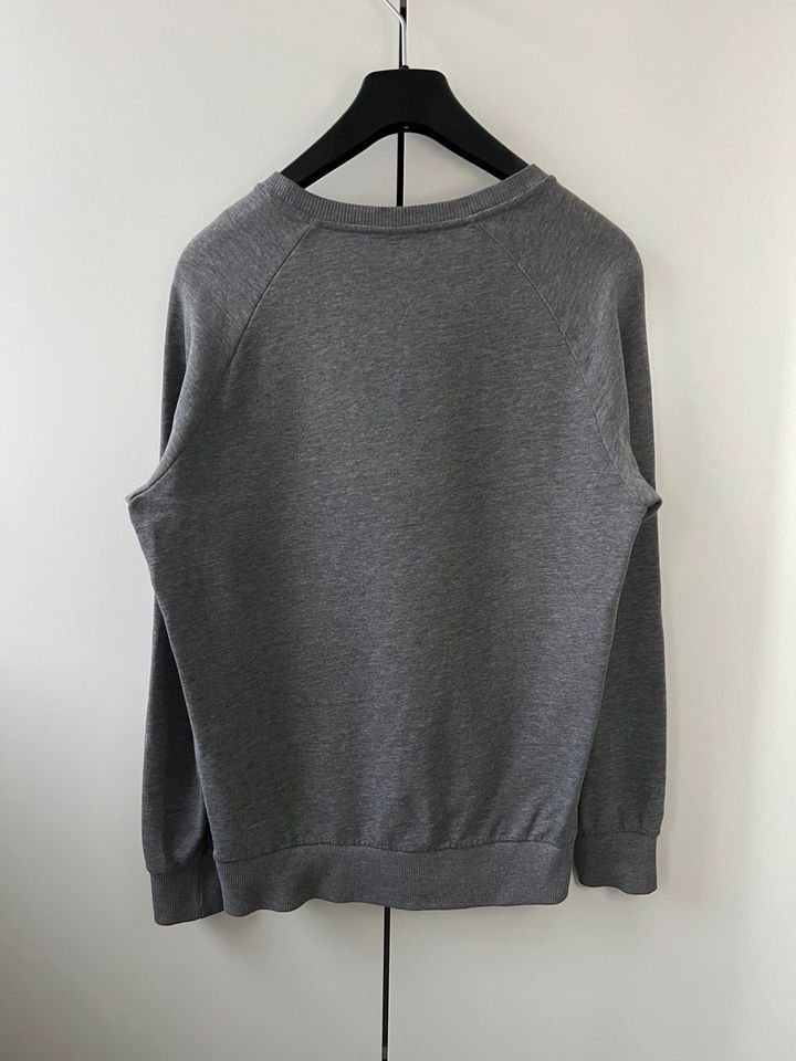 Pullover Gr. S von Weekday Herren grau rundhals in Berlin