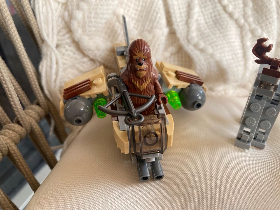 Lego Konvolut Star Wars inkl. 3 Minifiguren (Ewok, Wren, Chewie) in Neu Ulm