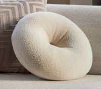 Kissen mit Bouclé-Bezug, donut-shape, beige weiß, wie neu -50% Hessen - Wiesbaden Vorschau