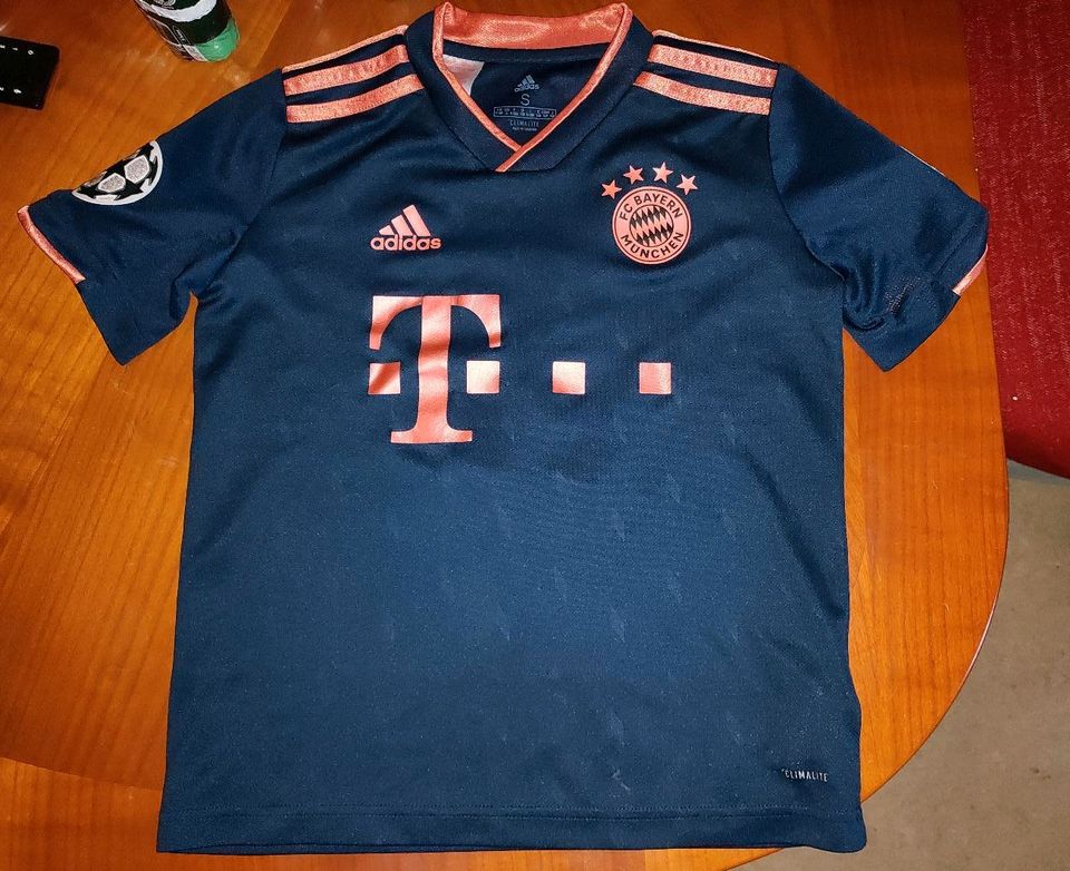 Sport Shirt gr S in Berlin