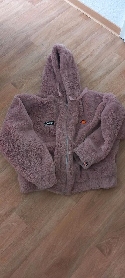 Ellesse Teddyjacke Größe 42 in Melle