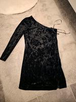 Esprit Kleid Gr. S aus Samt Schwachhausen - Neu Schwachhausen Vorschau
