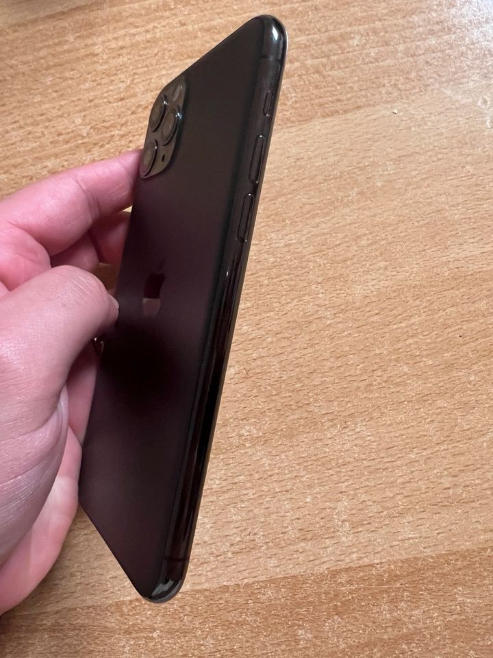 iPhone 11 Pro - 64 GB Neuwertig in Nürnberg (Mittelfr)