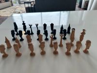 Afrikanische geschnitzte Schachfiguren- komplettes Set München - Altstadt-Lehel Vorschau