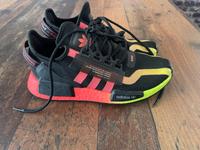 Adidas Schuhe in Bunt zu verkaufen! Niedersachsen - Twistringen Vorschau
