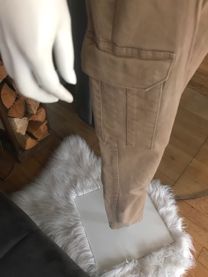 Cargo Hose H&M Gr.38 beige Jeans in Fuchstal