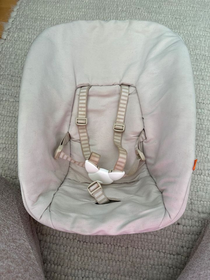 Stokke New Born Aufsatz tripp trapp in Berlin