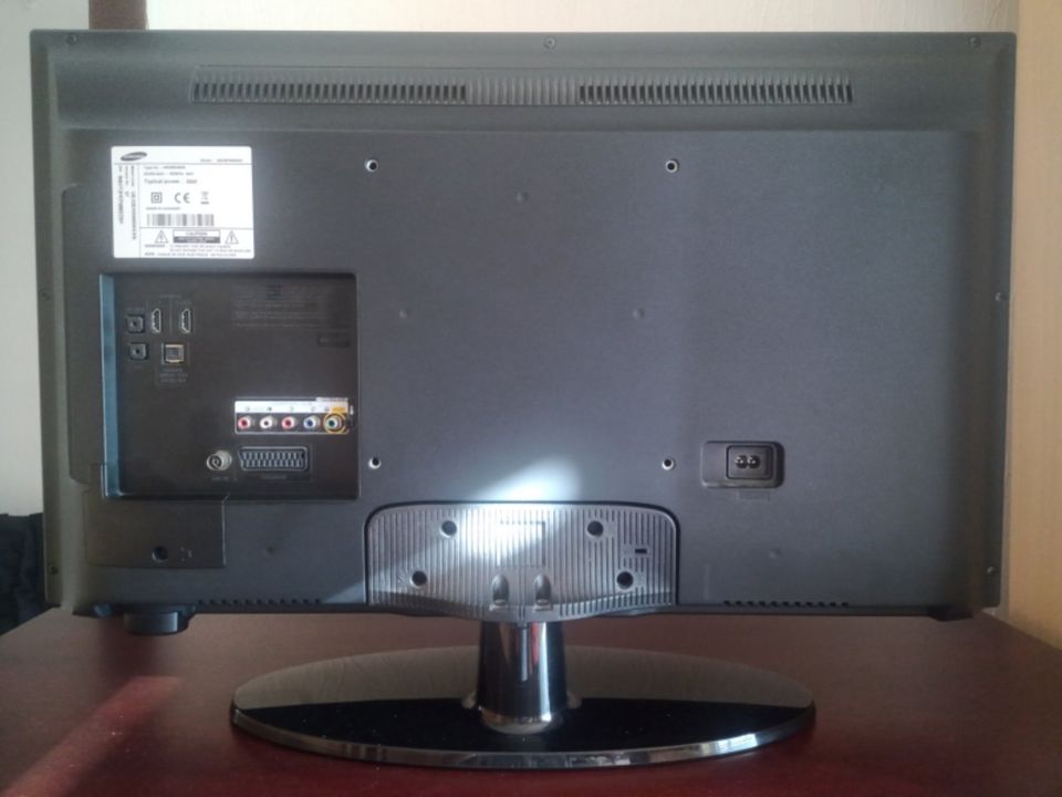 Fernseher Samsung UE32EH5000W 32 Zoll Fernbedienung LED Netzkabel in Cottbus
