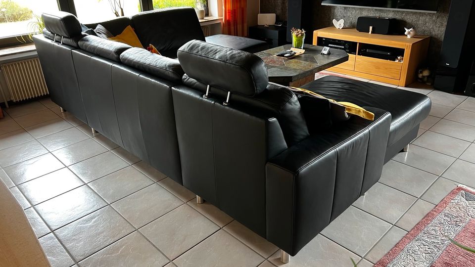 Ledersofa, Sofa in U-Form, Polsterrundecke, schwarz in Barntrup