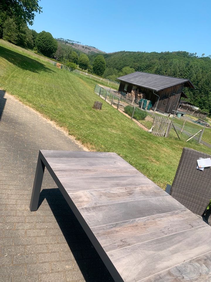 Sienagarden Gartenmöbel Tisch & 6x Gartensessel in Hessen Haiger
