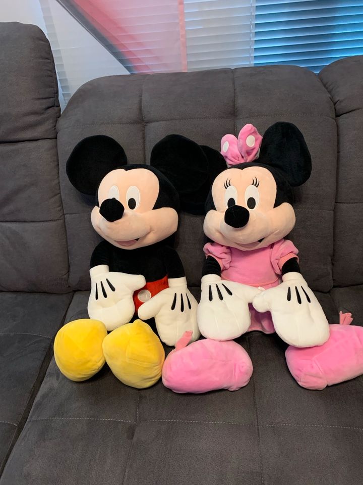 Mickey & Minnie Mouse Kuscheltiere in Kefferhausen