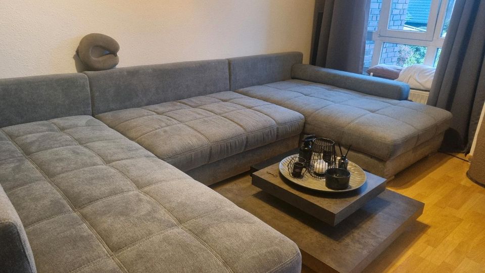 XXL Couch Wohnlandschaft Schlafcouch Sofa U Form in Krefeld