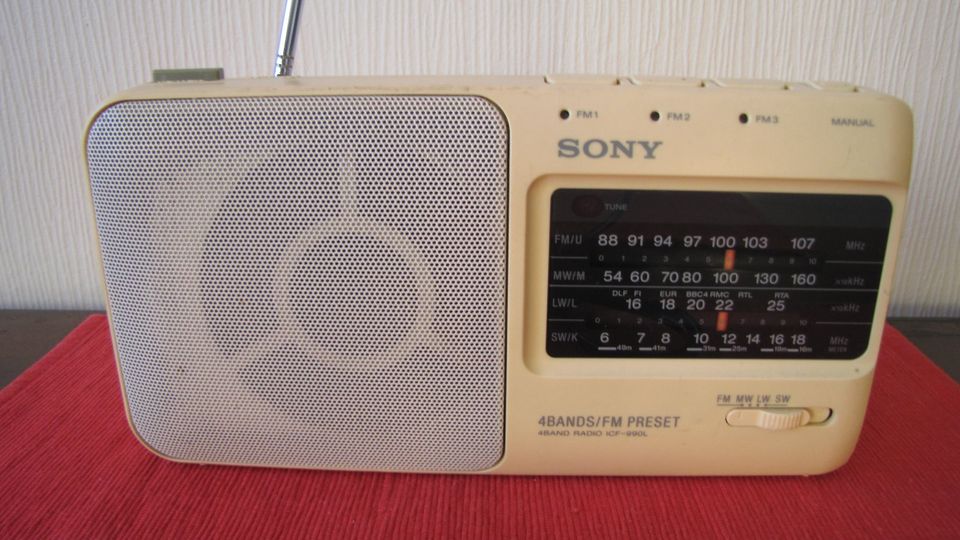 SONY, Kofferradio, 4 Band Radio ICF-990L, voll funktionsfähig in Recklinghausen