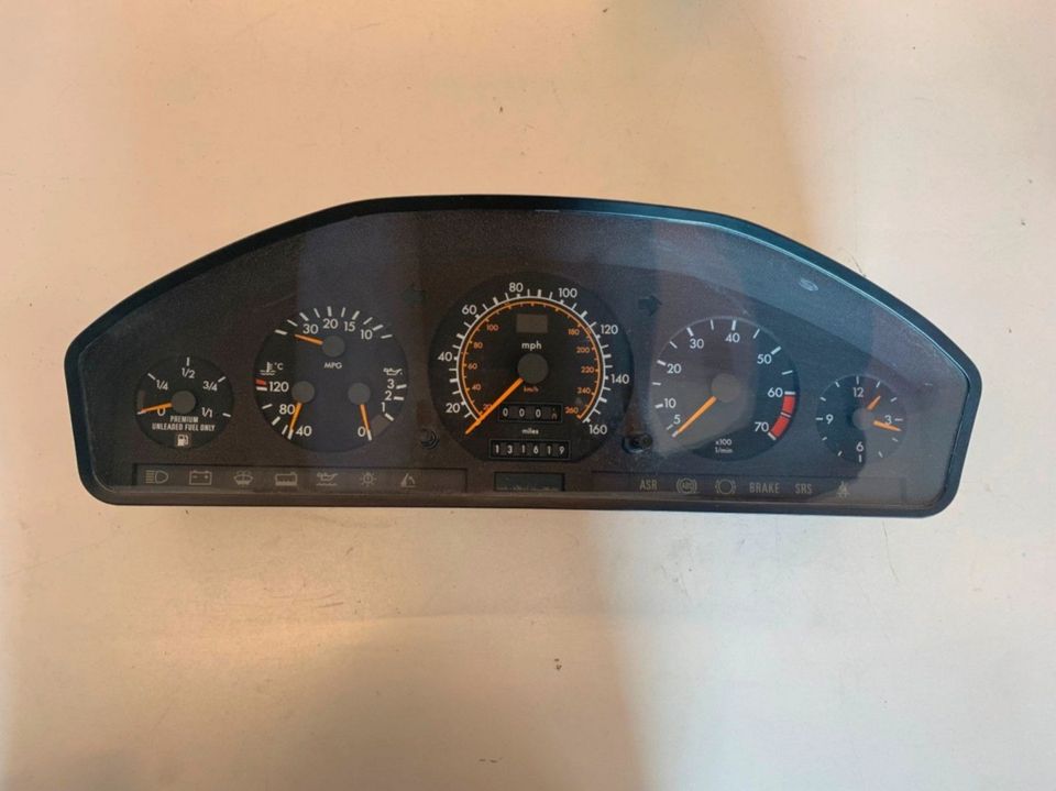 Mercedes R129 SL US Tacho Tachometer Kombiinstrument 1295408047 in Velpke