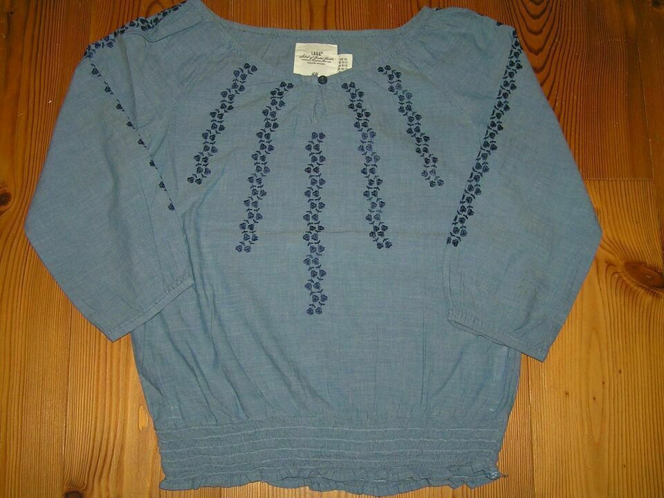 H & M Bluse blau Gr. 146 mit Stickerei 100 % Baumwolle in Striegistal