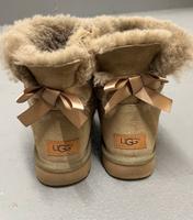 UGG MINI BAILEY BOW II - Stiefelette - Khaki/Grün - Größe 39 Köln - Worringen Vorschau