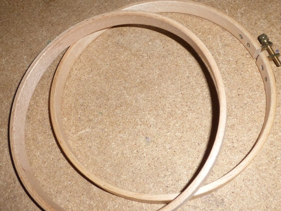 2 x Stickring aus Holz Stickreifen Stickrahmen 19 cm + 15 cm in Hof (Saale)