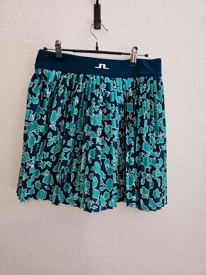 J.Lindeberg Rock Golfrock Tennisrock Plissee Sommer Shorts M in Tübingen