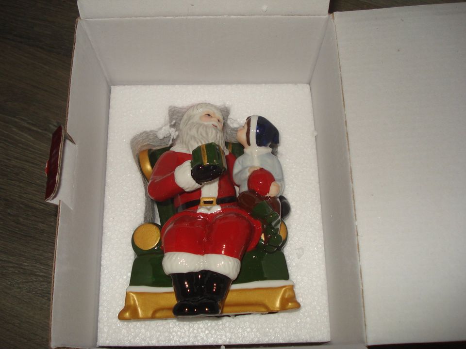 Villeroy Boch Weihnachten Santa auf Sessel Spieluhr neu in OVP in Taunusstein