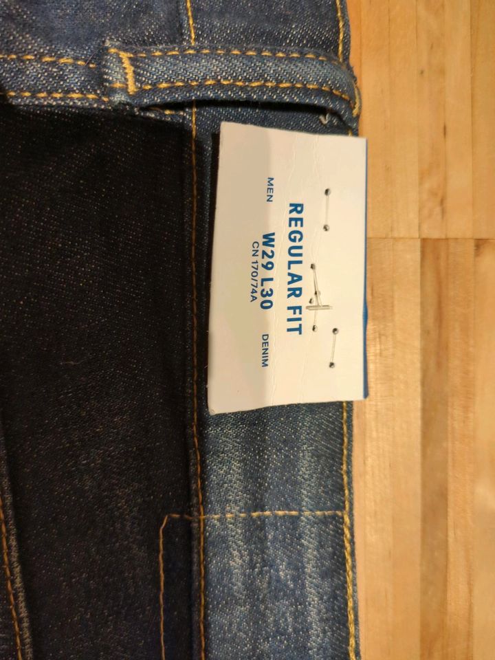 H&M Jeans neu 29/30 in Karlsruhe