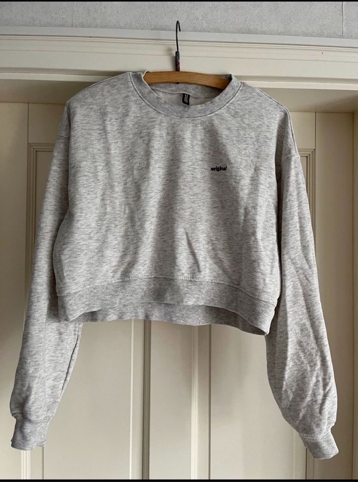 Damen Pullover Sweatshirt Gr.M H&M in Unseburg