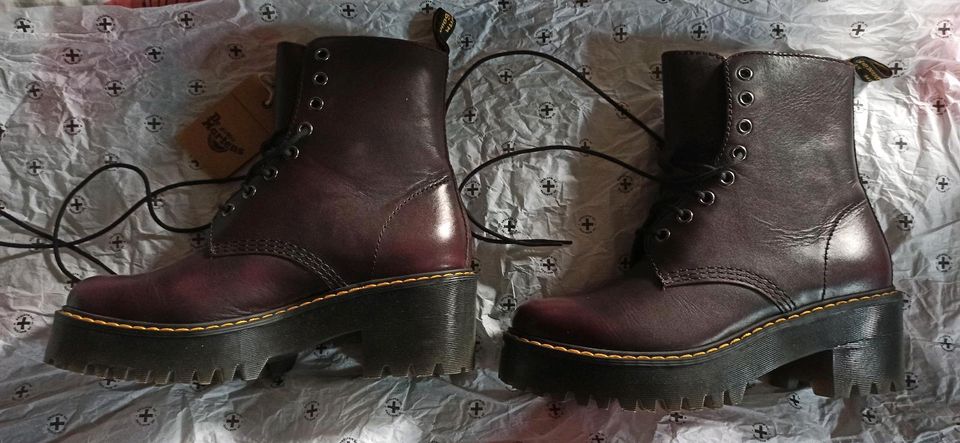 Dr Martens docs shriver hi Plateau in Größe 38 burgundy wyoming in Hannover