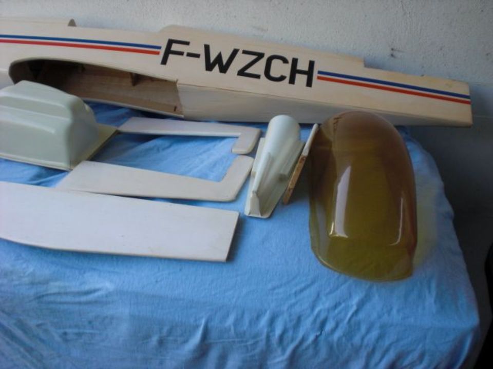 RC-Tiefdecker Cap-21 mit MVVS 10ccm Verbrenner. in Mendig