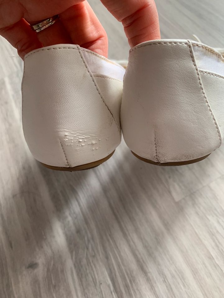 Schuhe Ballerinas Weiß beige taupe braun Größe 39 in Hainburg