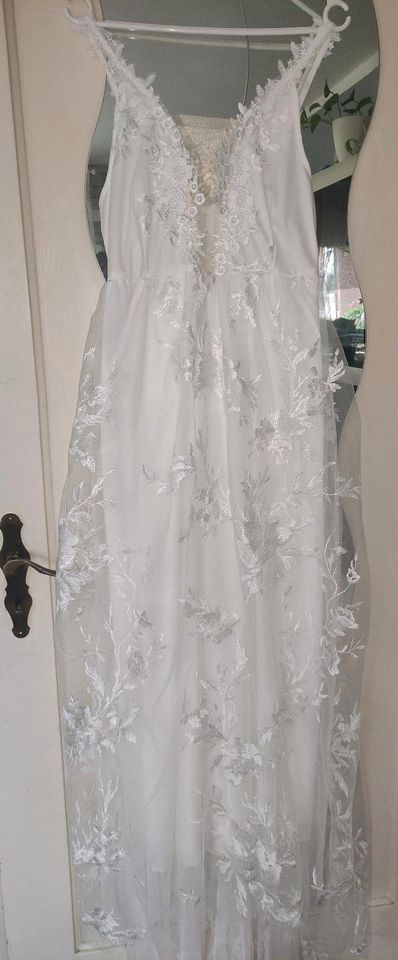 Brautkleid/Hochzeitskleid NEU Gr.S/M in Ratingen